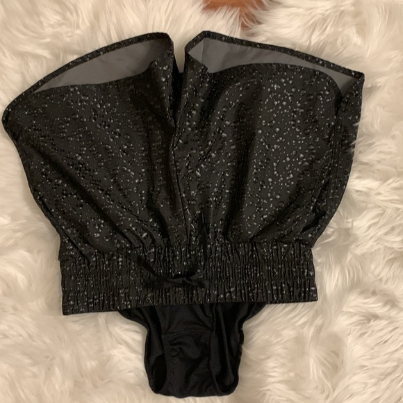 ZYIA Black Bubbles Hi-Rise Bomber Shorts Medium Water Droplets - Picture 15 of 16